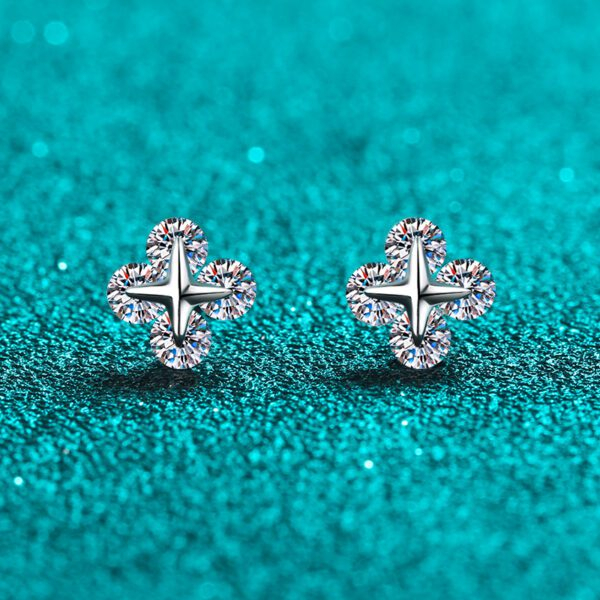 Clover Moissanite Stud Earrings - Image 3