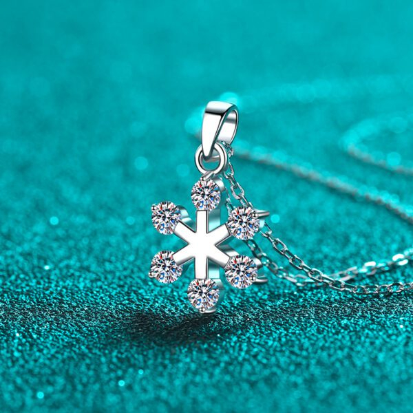 Snowflake Moissanite Necklace - Image 4