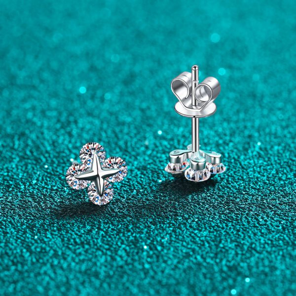 Clover Moissanite Stud Earrings - Image 4